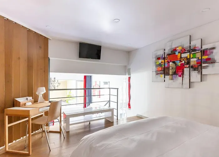 In Marais Elegant Flat In Old Paris