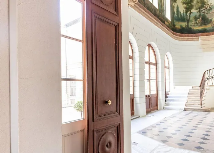 In Marais Elegant Flat In Old Couette-café